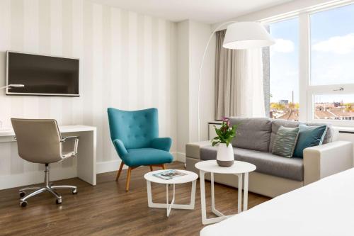 NH Utrecht - Dining and Amenities