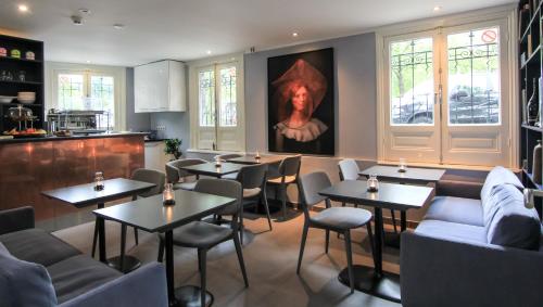 No. 377 House - Room Features and Amenities