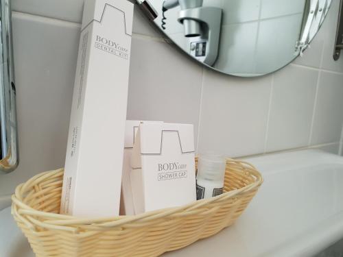 Nol in T Bosch - Guest Ratings and Reviews