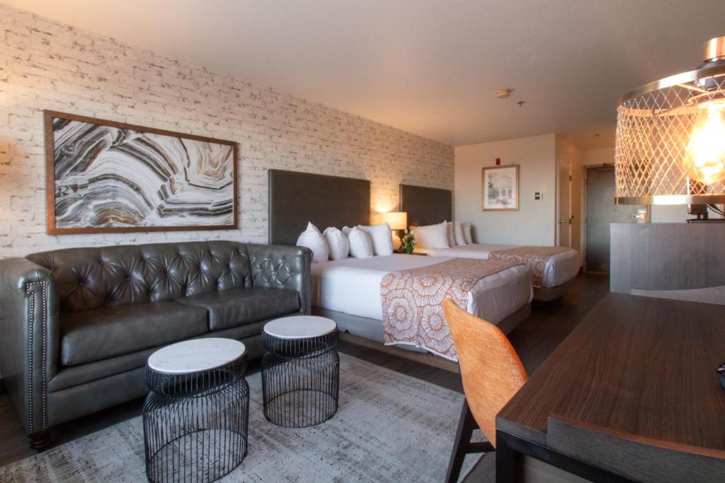 Oxford Suites Chico Review