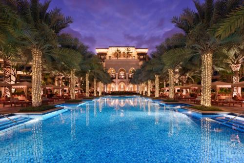 Palace Downtown - Dining Experiences