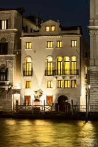 Palazzina Grassi - Dining Options