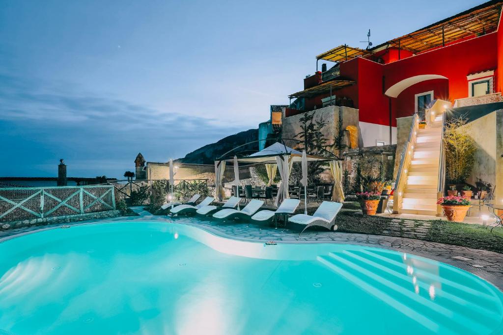 Palazzo Pascal - Amenities and Services