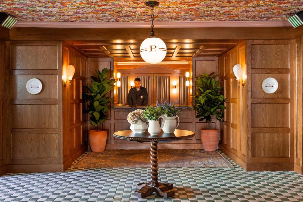 Palihouse West Hollywood - Dining and Drinks
