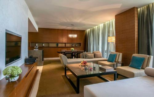 Park Hyatt Abu Dhabi Hotel and Villas - Diverse Dining Experiences