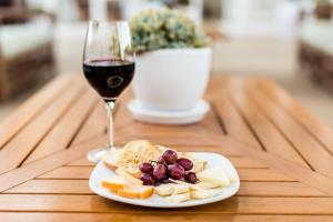 Pavilion Hotel - Amenities and Facilities