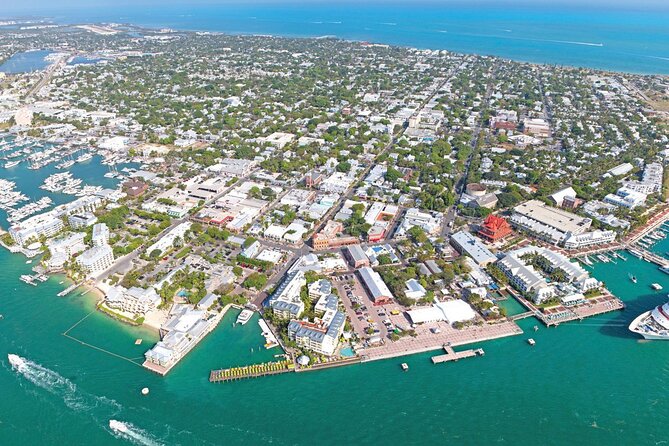 Private Historic Harbor Cruise - Amenities Included in the Cruise