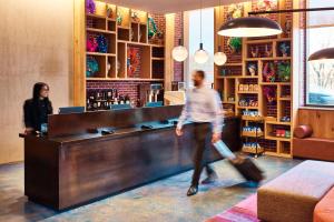 Radio Hotel - Amenities and Services Offered