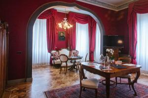 Relais & Chateaux Villa Crespi - Guest Experience