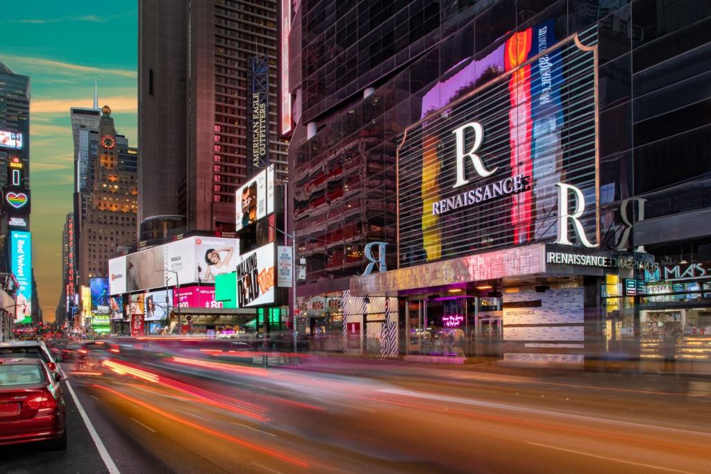 Renaissance New York Times Square by Marriott - Hotel Facilities and Amenities