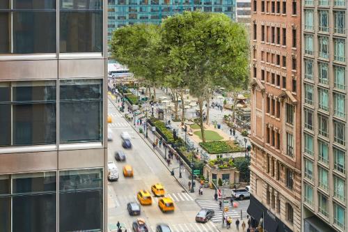 Residence Inn by Marriott New York Manhattan/Times Square - Amenities and Services