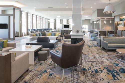 Residence Inn by Marriott San Jose North/Silicon Valley - Dining and On-Site Amenities