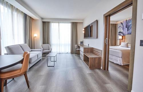 Riu Plaza Manhattan Times Square - Amenities and Facilities