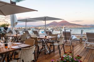 ROMEO Naples - Amenities and Services