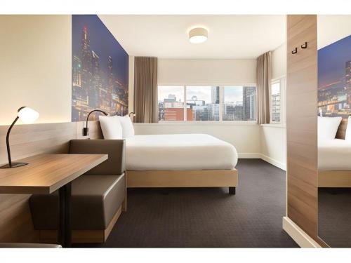 Rotterdam Teleport Hotel - Facilities and Services Offered