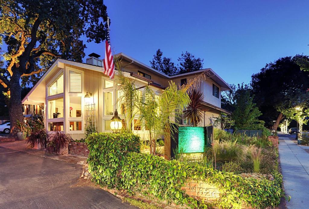 Saratoga Oaks Lodge - On-Site Facilities