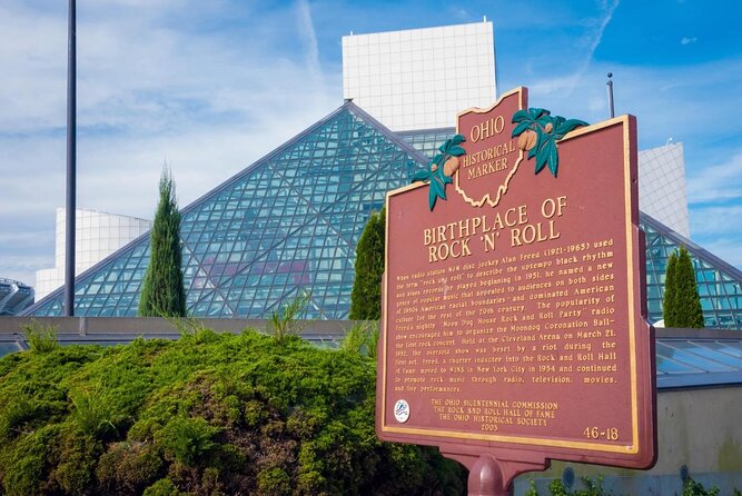 Self-Guided Scavenger Hunt: Cleveland A Ball Round The Mall - Accessibility and Requirements for Participants