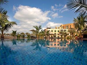 Shangri-La Hotel Apartments Qaryat Al Beri - Comprehensive Facilities and Amenities