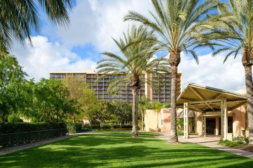 Sheraton Park Hotel at the Anaheim Resort - Room Accommodations
