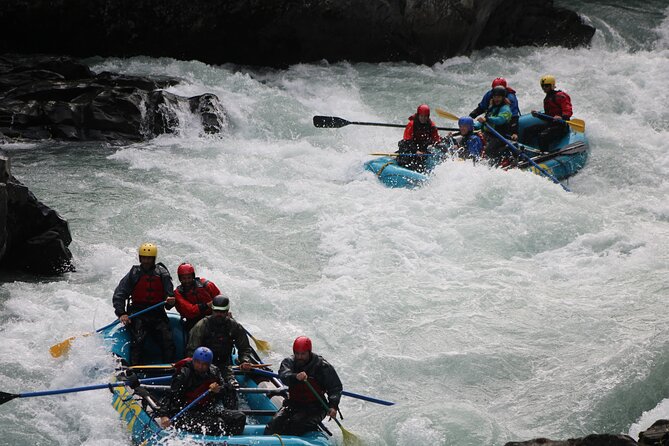 Six Mile Creek 2 Canyon Whitewater Rafting - Navigating the Thrilling Rapids