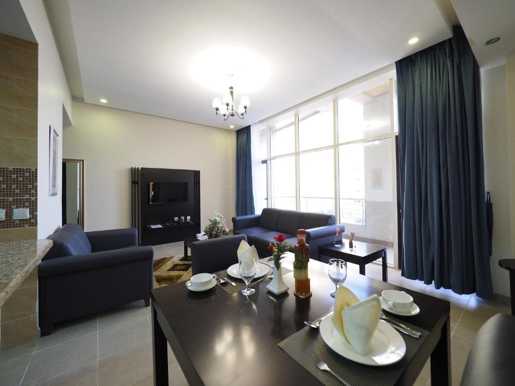 Skylark Hotel Apartments AL Barsha - Location and Proximity to Attractions