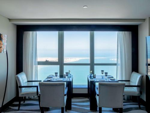 Sofitel Abu Dhabi Corniche - Dining Experiences