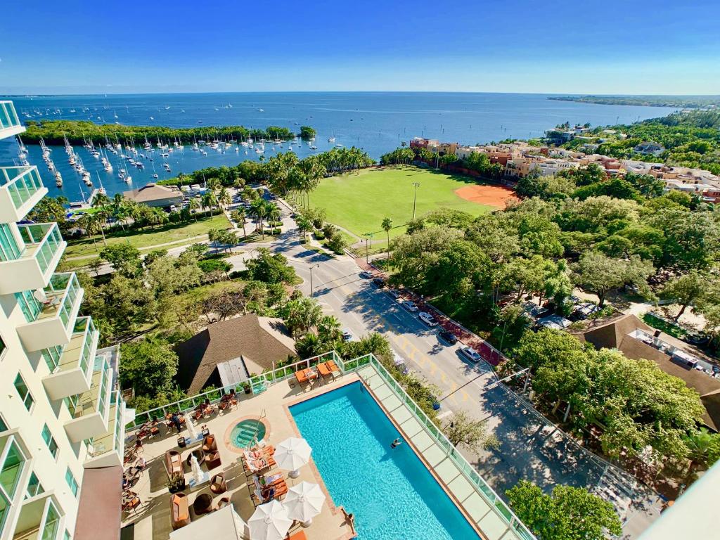 Spectacular Views in Bayfront Coconut Grove Review