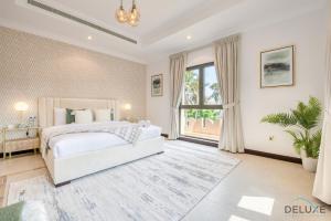 Splendid 5BR Villa at Canal Cove Palm Jumeirah by Deluxe Holiday Homes - Amenities and Highlights