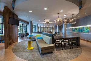 Springhill Suites by Marriott Anaheim Maingate - Frequently Asked Questions
