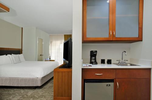 SpringHill Suites by Marriott Madera - Dining and Breakfast