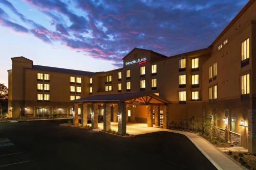 SpringHill Suites by Marriott Paso Robles Atascadero - Staff Friendliness and Helpfulness