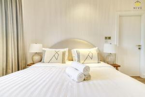 Stunning 4 Bed Villa in Canal Cove - Guest Policies and Information