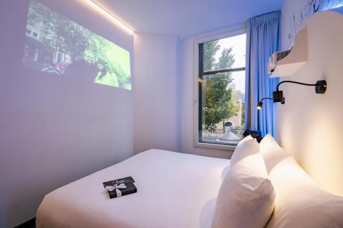 SUPPER Hotel - Amenities and Services