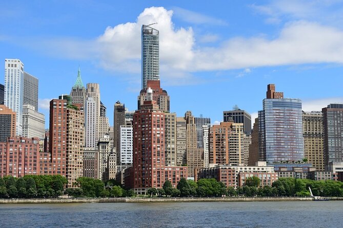 The 9/11 Ground Zero and Manhattan Walking Tour - Start Time and Accessibility