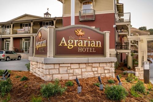 The Agrarian Hotel; Best Western Signature Collection - Guest Room Accommodations