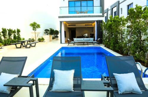 The Blue Ocean Luxury Villa 5 BR - Al Dana Island Fujairah - Amenities Breakdown