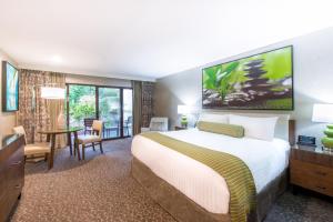 The Creekside Inn - Room Features