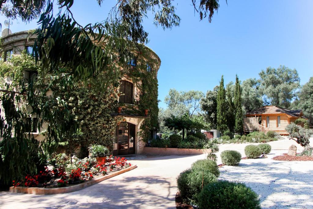 The Inn of the Olive Tree Mill Review