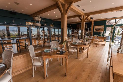 The Manor of Impressionists - Seaside - Culinary Offerings at La Table Des Impressionnistes