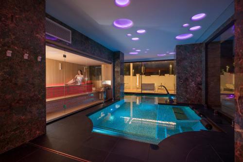 The Promenade Luxury Wellness Hotel - Dining Options