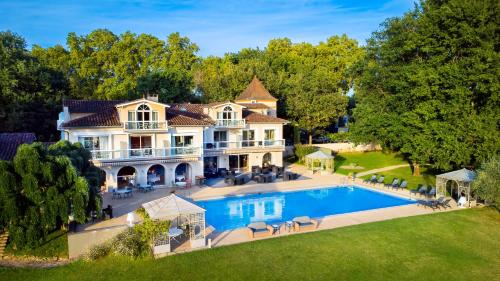THE RESERVE ALBI Hotel Restaurant - Flexible Policies and Offers