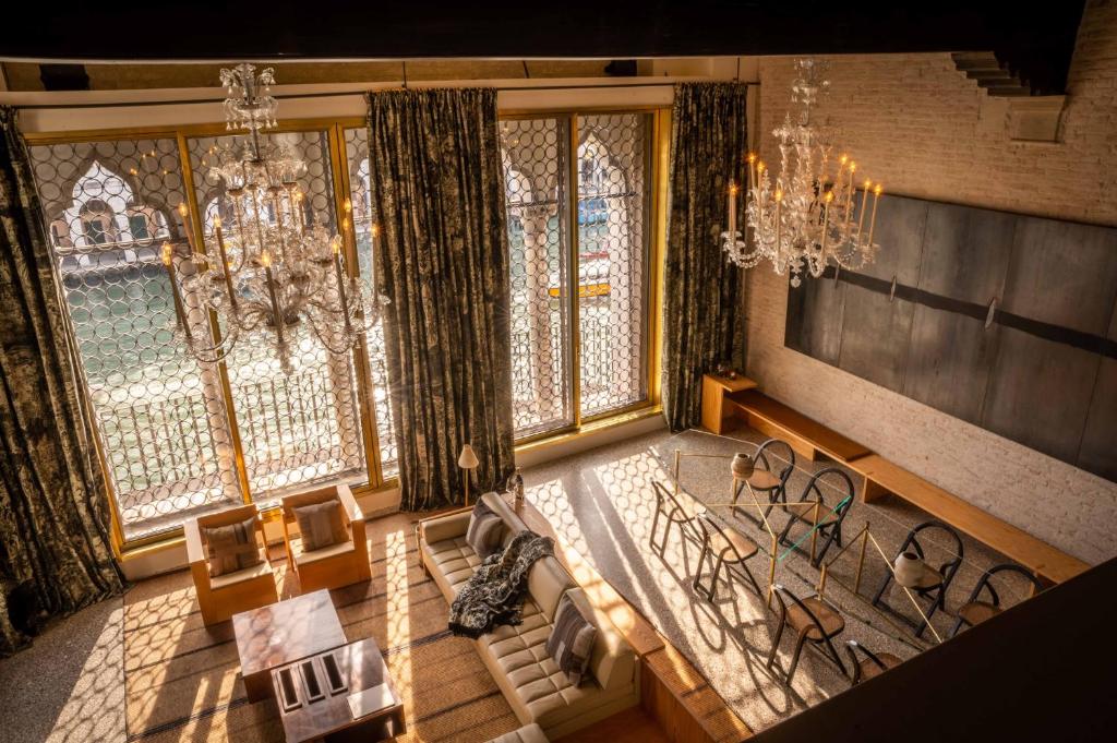 The Venice Venice Hotel Review