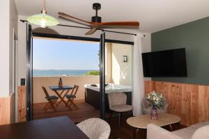 The Waves Hotel & Spa - Dining and Culinary Experiences