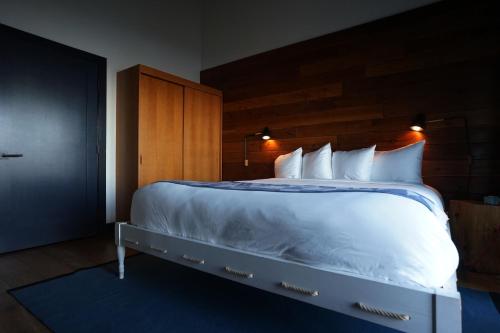 Timber Cove Resort - Guest Experience Highlights