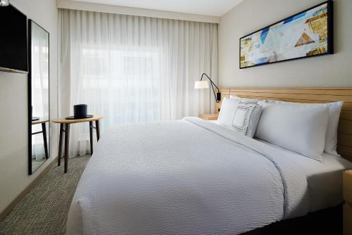 TownePlace Suites by Marriott New York Manhattan/Times Square - Facilities and Amenities