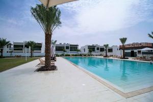 Upgraded Spacious 3br+Maid Villa - Amenities Overview