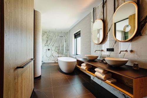 Van Der Valk Hotel Schiedam - Exceptional Amenities and Facilities