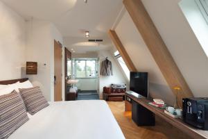 Van Heeckeren Hotel - Policies and Important Details