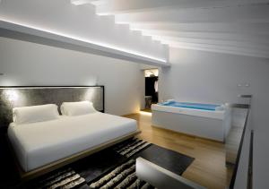 Villa Neri Resort & Spa - Luxurious Accommodation Options