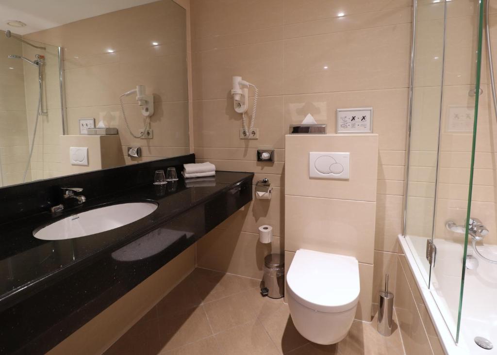 XO Hotels Blue Tower Review